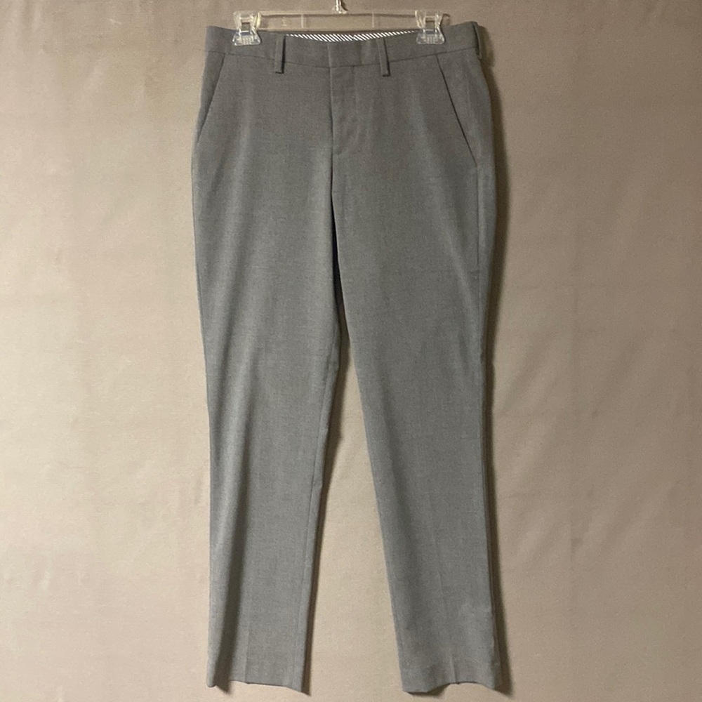 Express Slim Stretch Wrinkle-Resistant Men’s Dress Pant Size 28 x 32 Color Gray